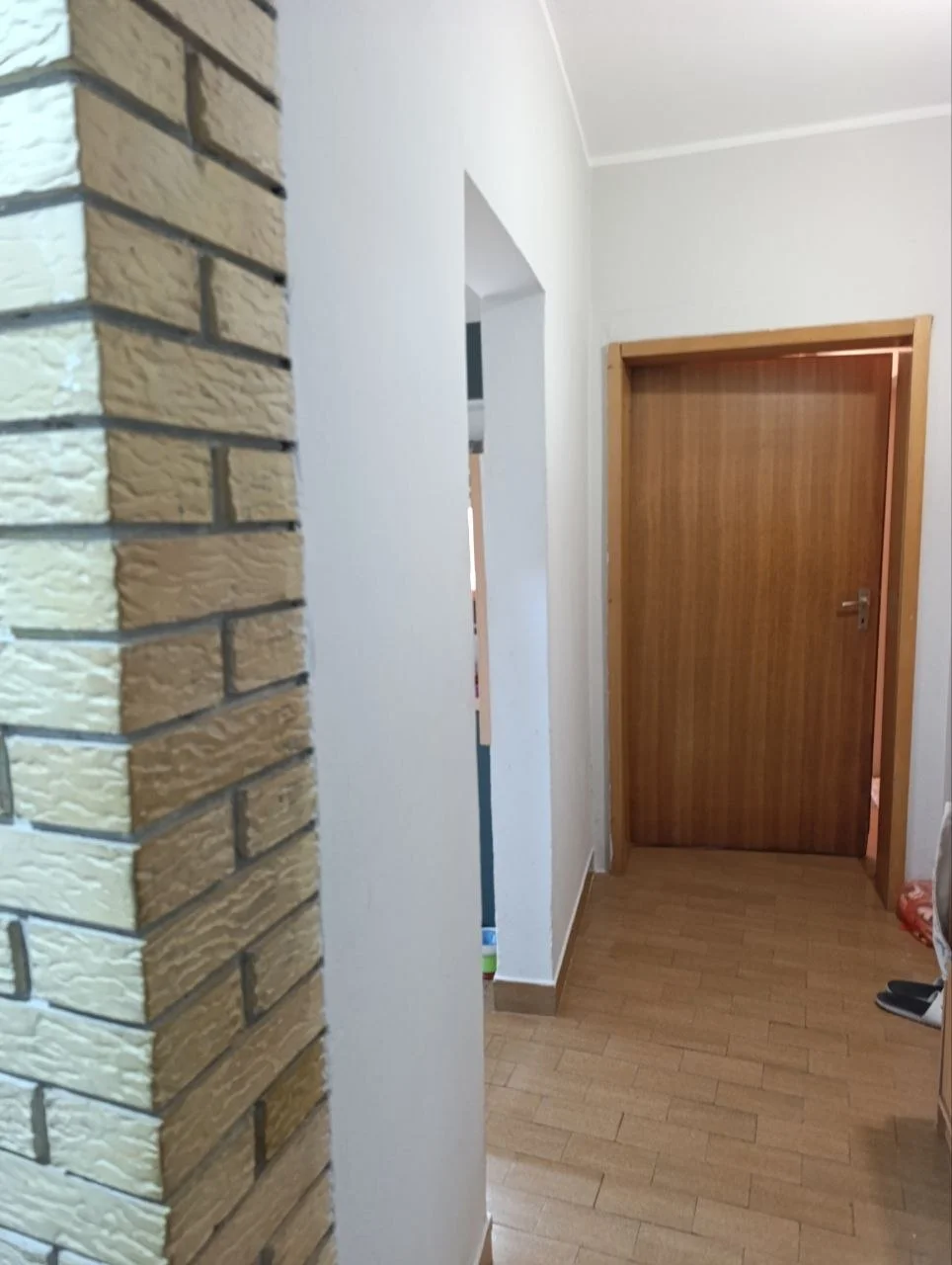 4-х комнатная квартира с гаражом в городе. 40 км от Нови Сада