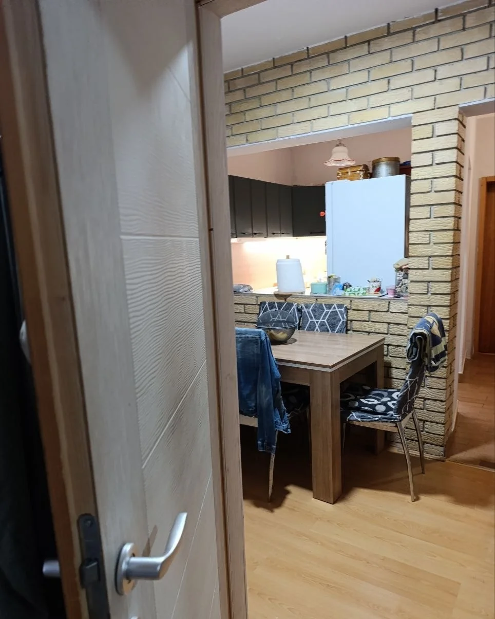 4-х комнатная квартира с гаражом в городе. 40 км от Нови Сада