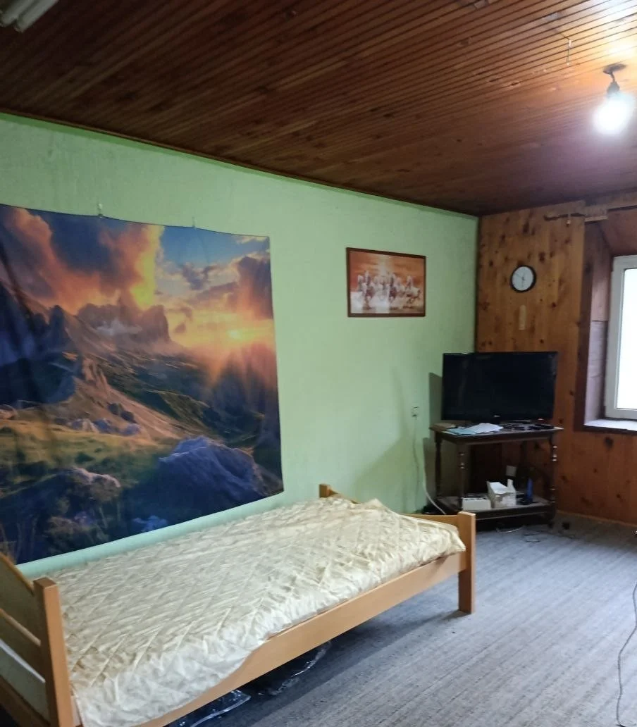 Два дома из твердого материала на одном участке в городе. 40 км от Нови Сада.