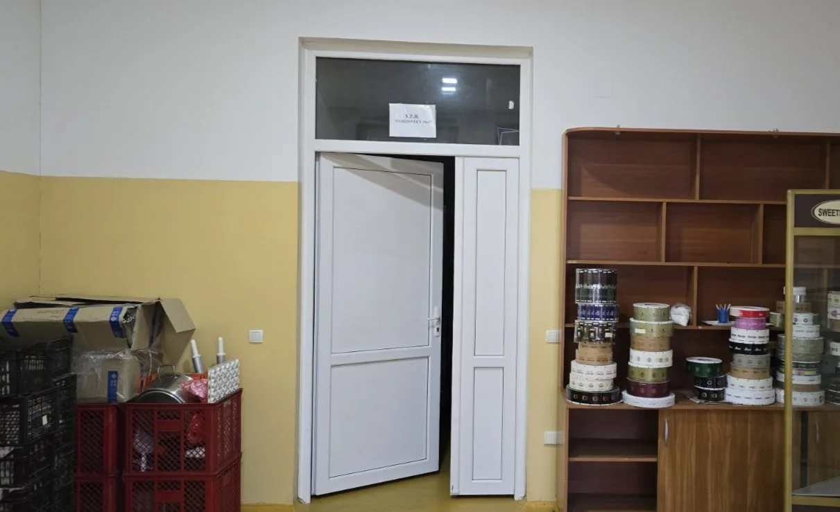 Бизнес объект(производство кондитерских изделий и магазин). 50 км до Нови Сада